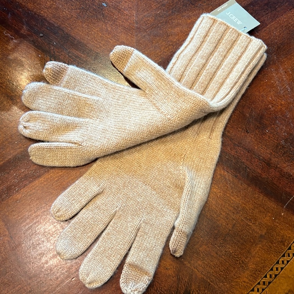 NWT JCrew touch-sensitive cashmere gloves.